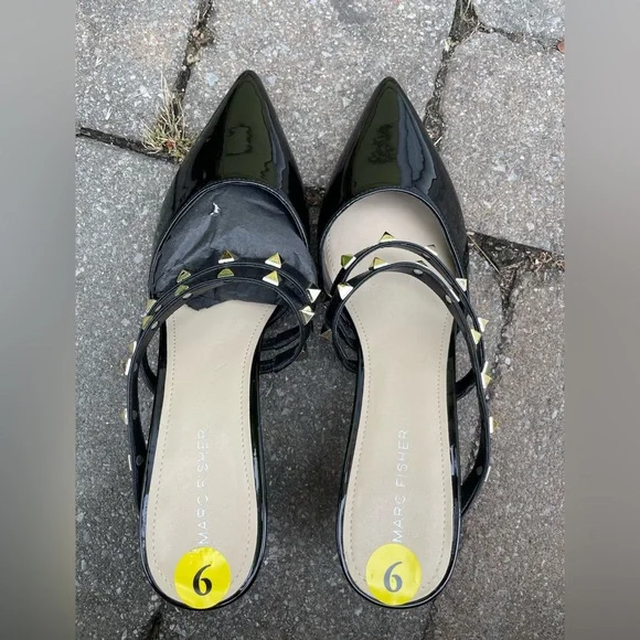 Mini black slip on heels - Picture 2 of 4